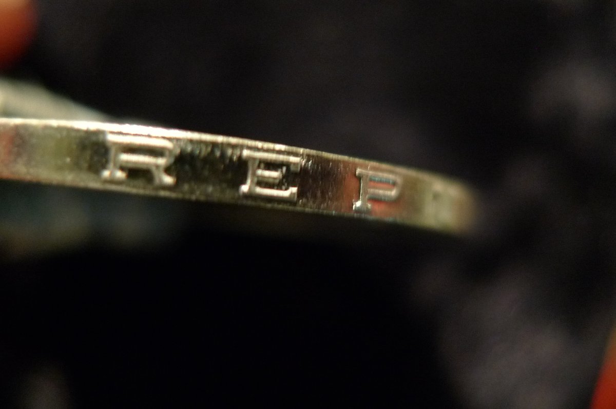 Show-Your-Coins-With-Different-Edges