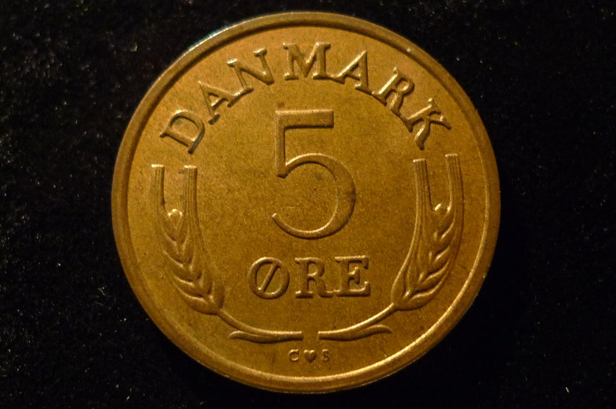 Post-Your-Coin-Or-Medal-With-Flora