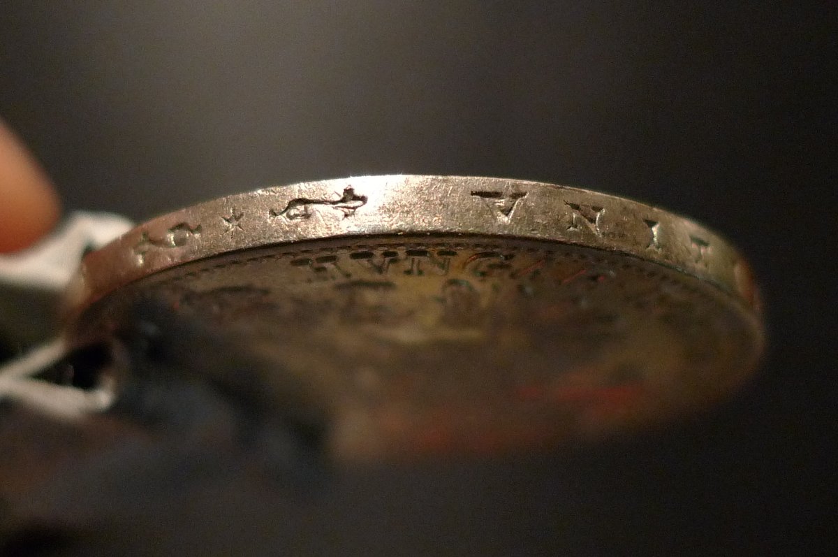 Show-Your-Coins-With-Different-Edges