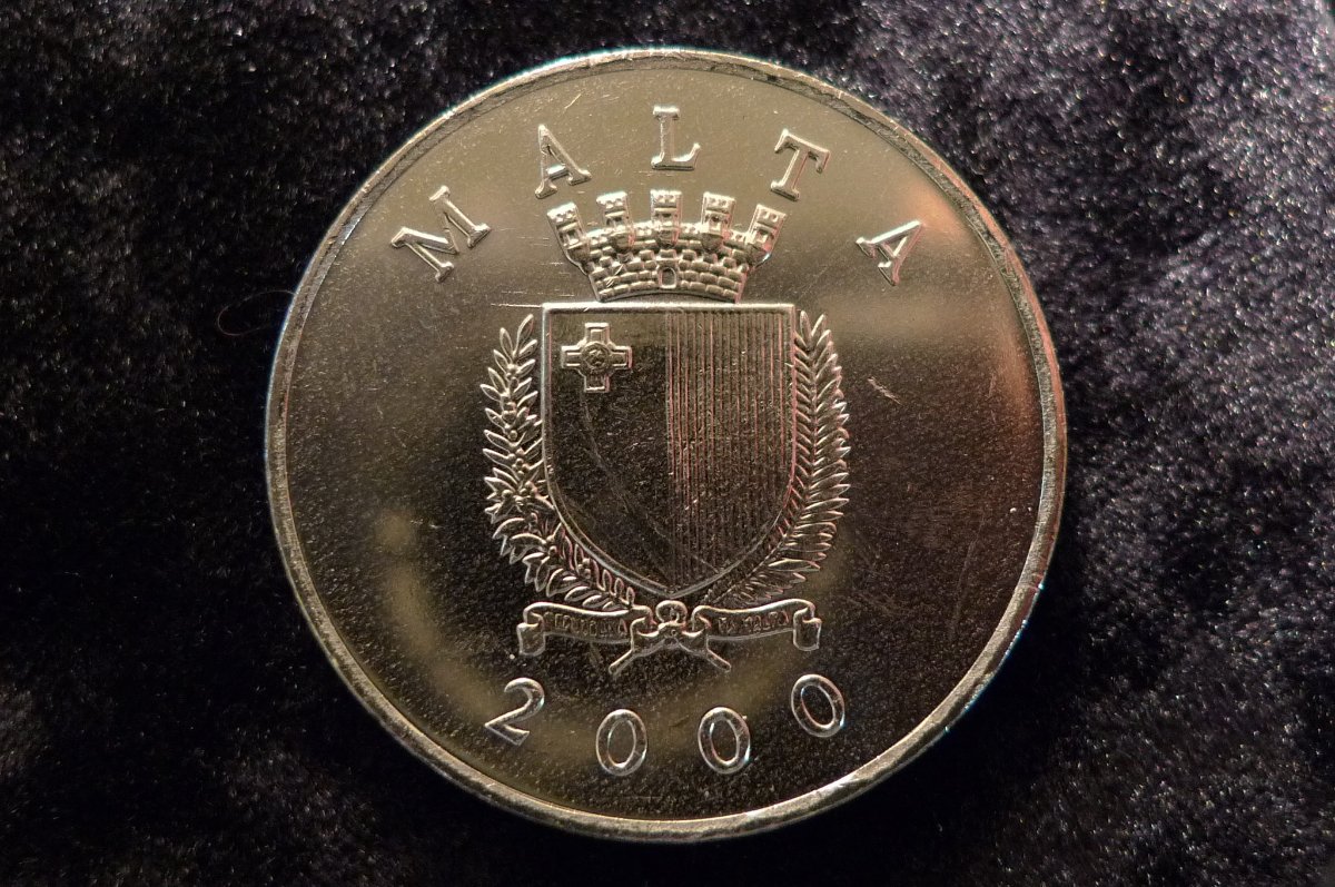 Show-Your-Coins-With-Different-Edges