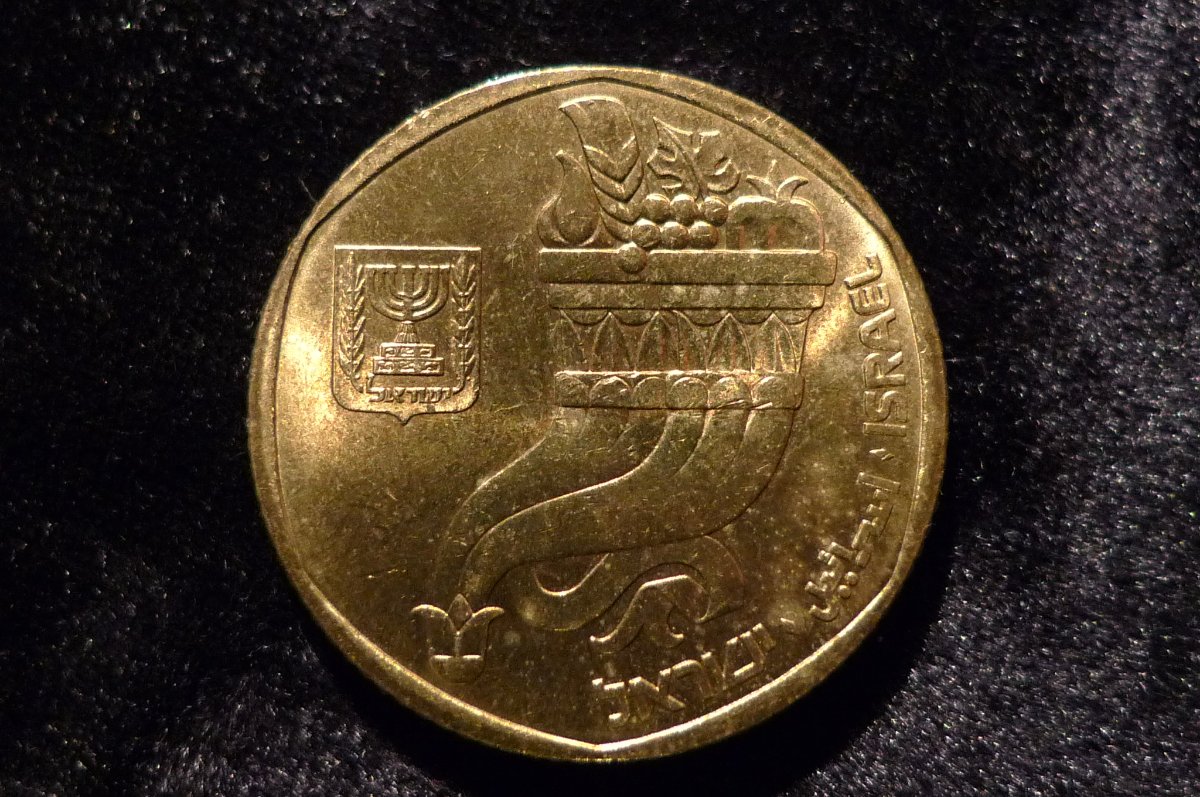 Post-Your-Coins,-Medals-And-Tokens-With-A-Cornucopia