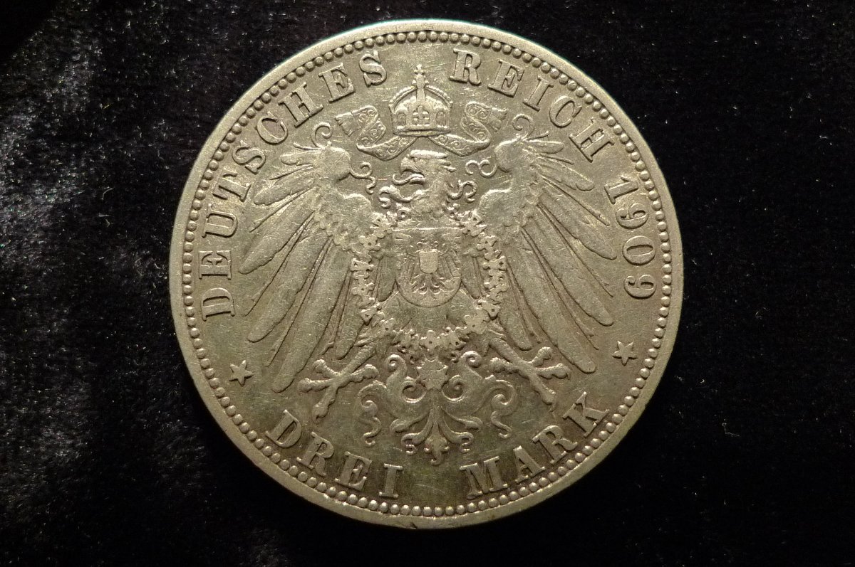 Show-Your-Coins-With-Different-Edges