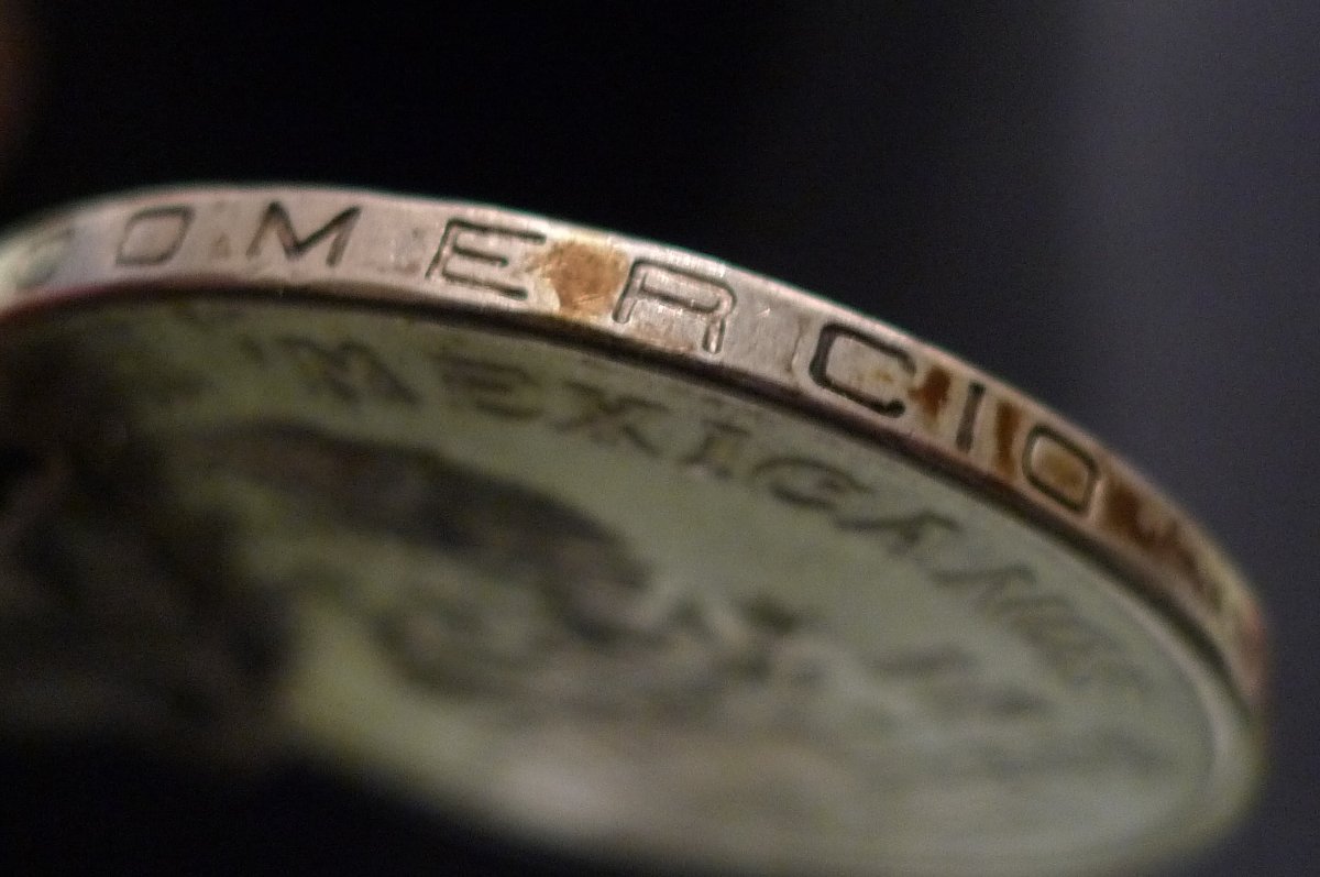 Show-Your-Coins-With-Different-Edges