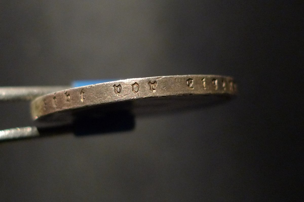 Show-Your-Coins-With-Different-Edges