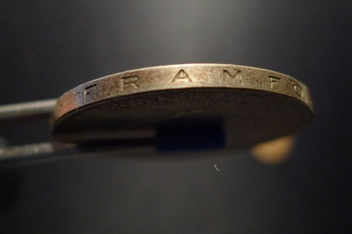Show-Your-Coins-With-Different-Edges