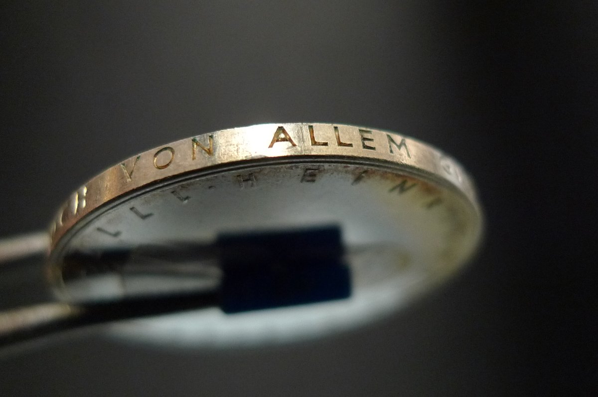 Show-Your-Coins-With-Different-Edges