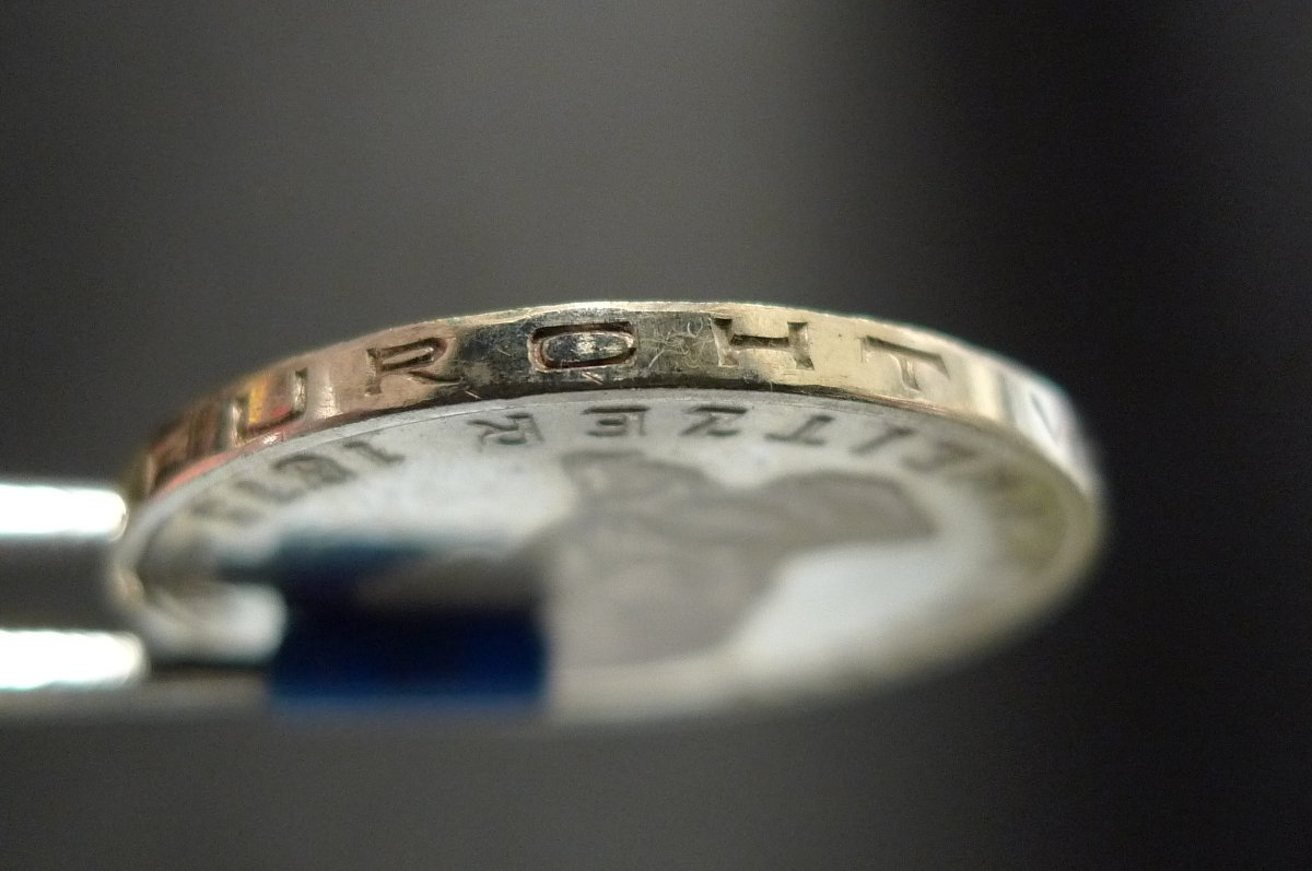 Show-Your-Coins-With-Different-Edges