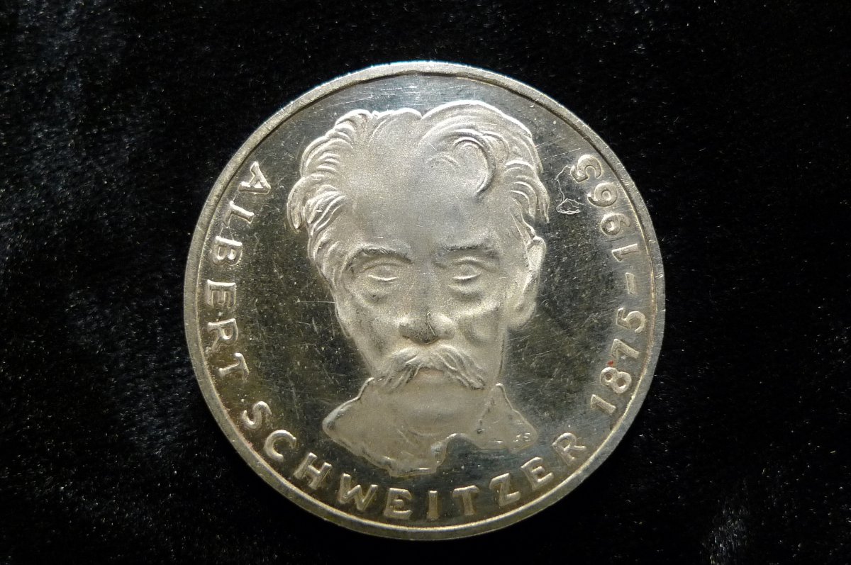 Show-Your-Coins-With-Different-Edges