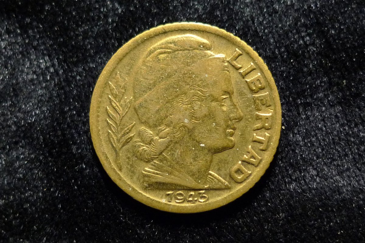 Post-A-Coin-Or-Medal-With-A-Die-Crack!