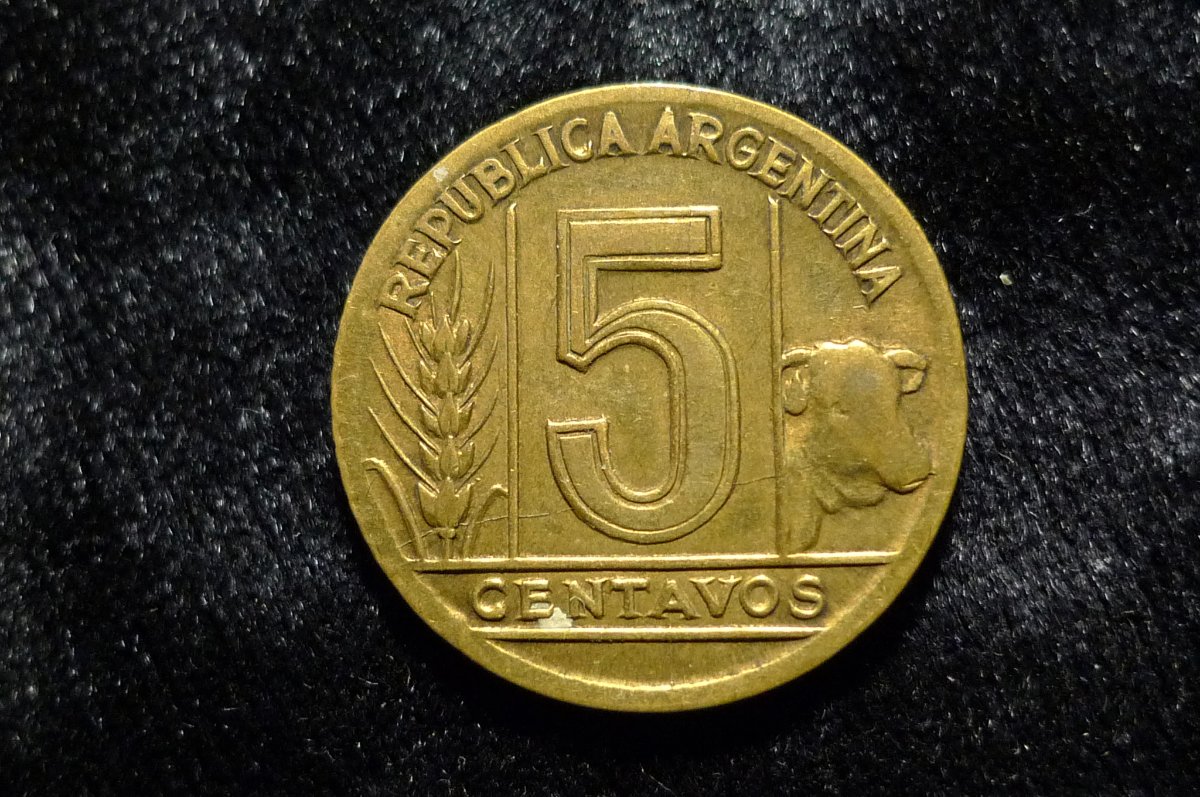 Post-A-Coin-Or-Medal-With-A-Die-Crack!