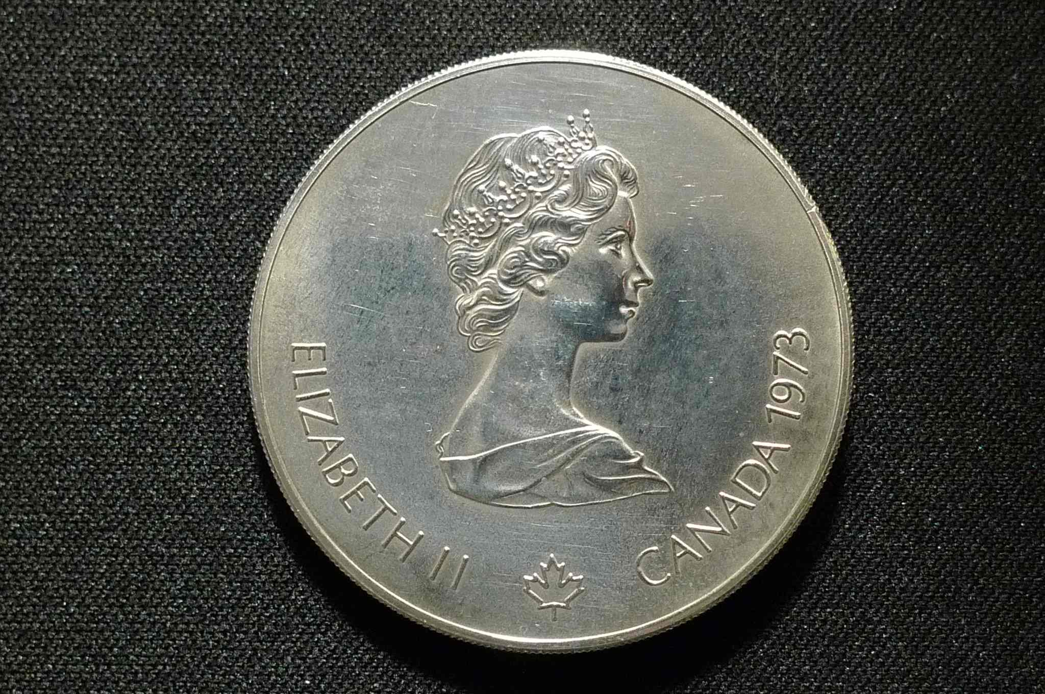 Queen-Elizabeth-II-Memorial-Thread