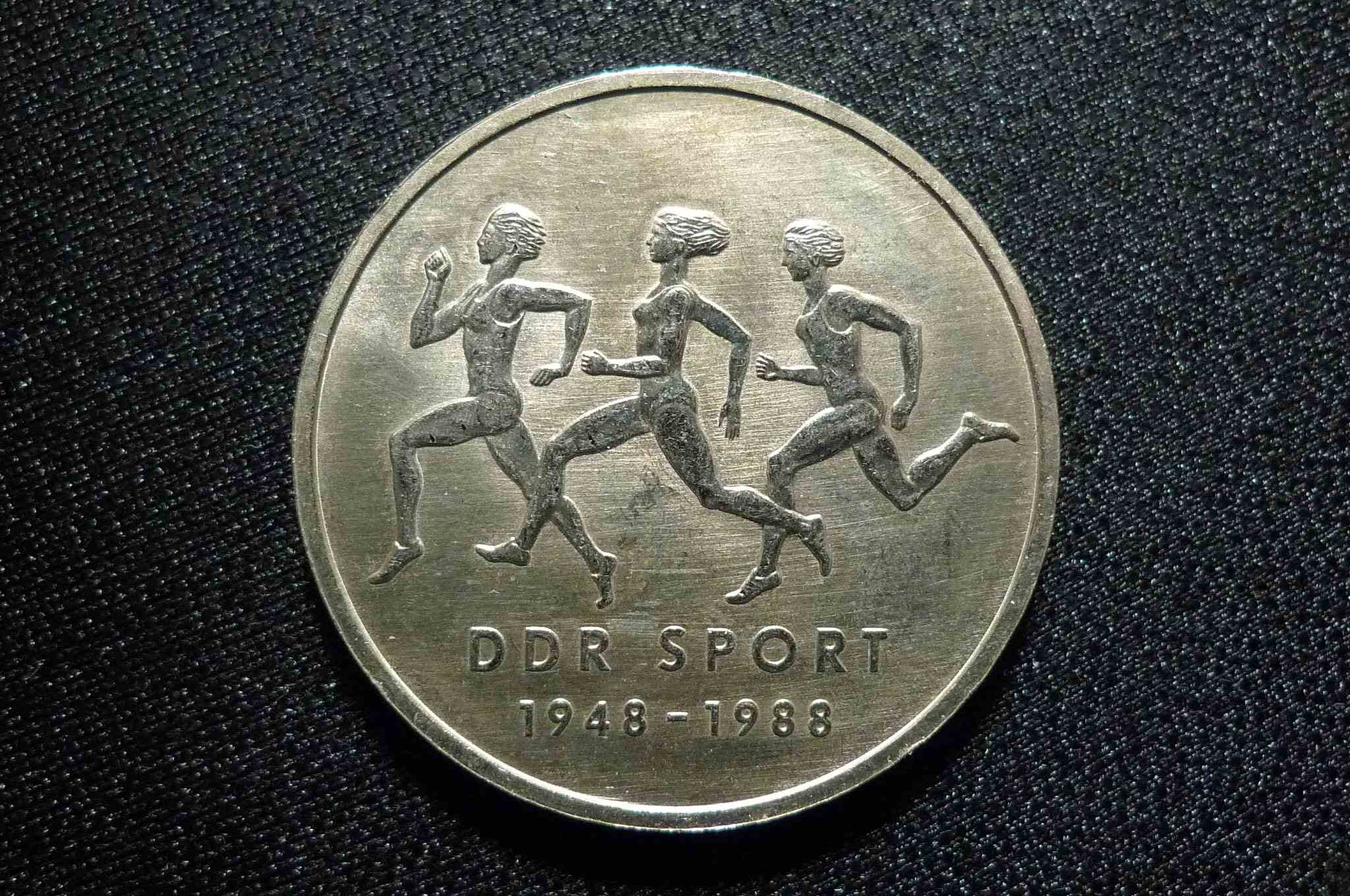 Show-Your-Coins-With-Different-Edges