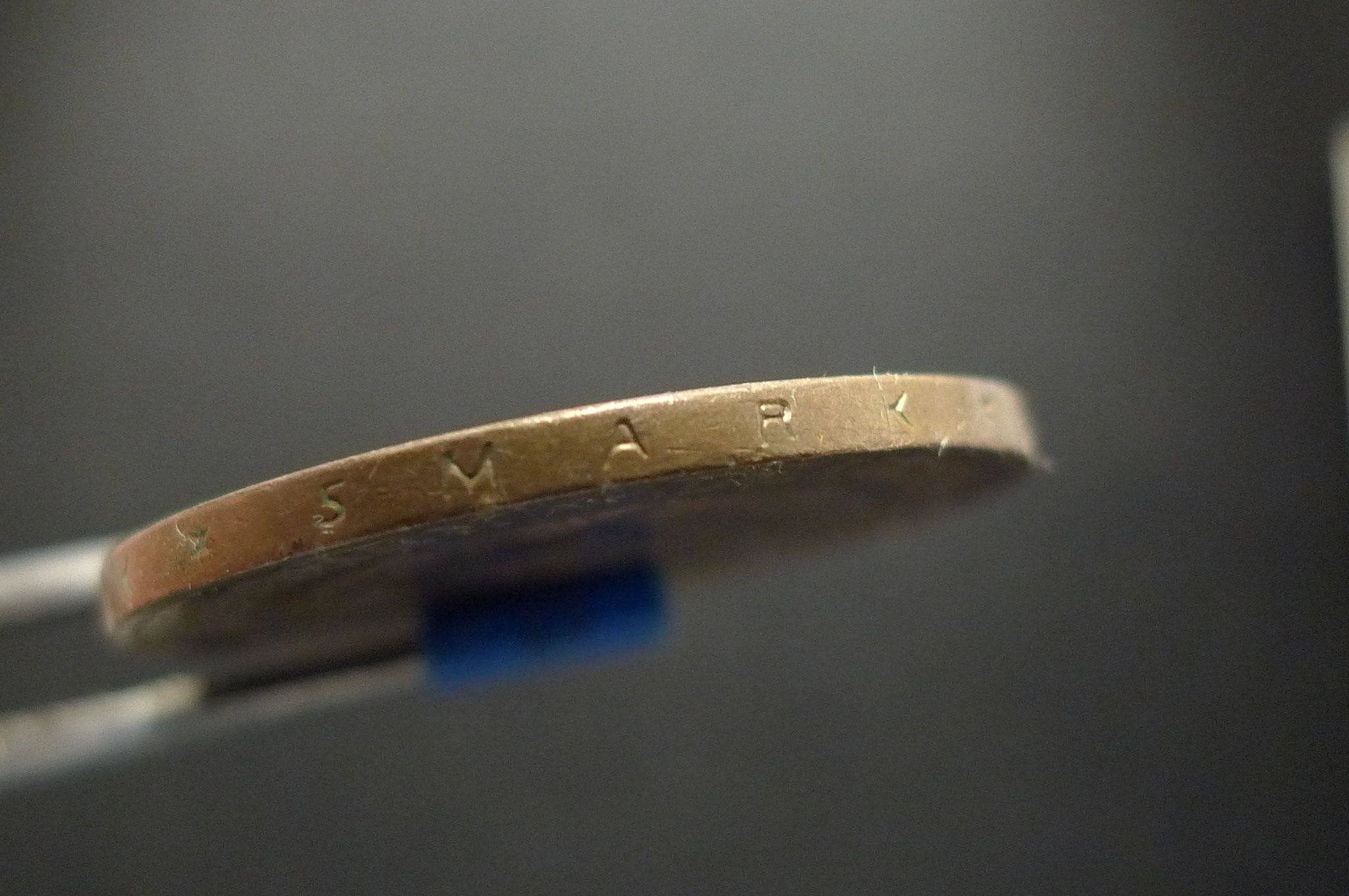 Show-Your-Coins-With-Different-Edges