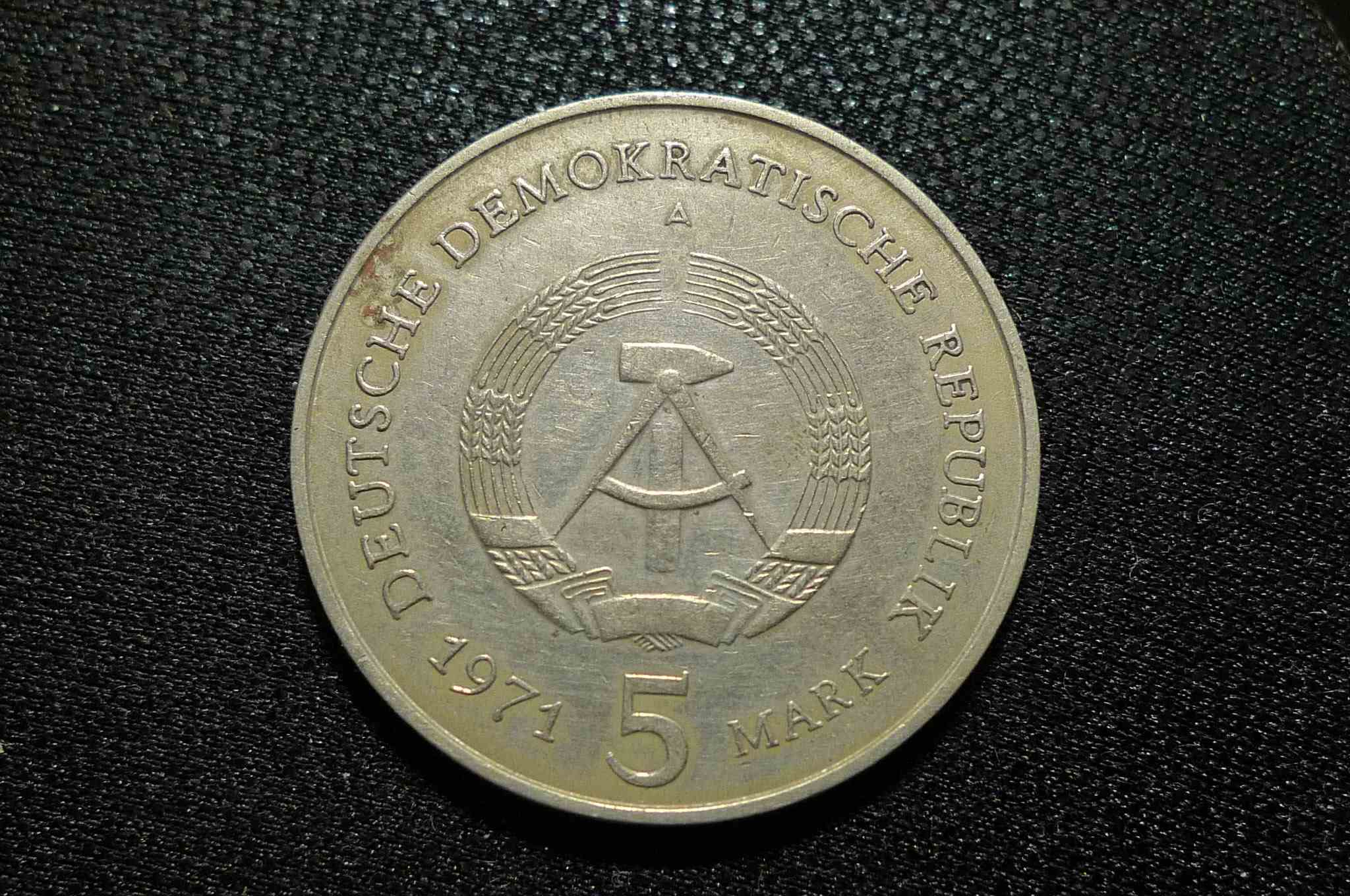 Post-Your-Coins-With-Horses
