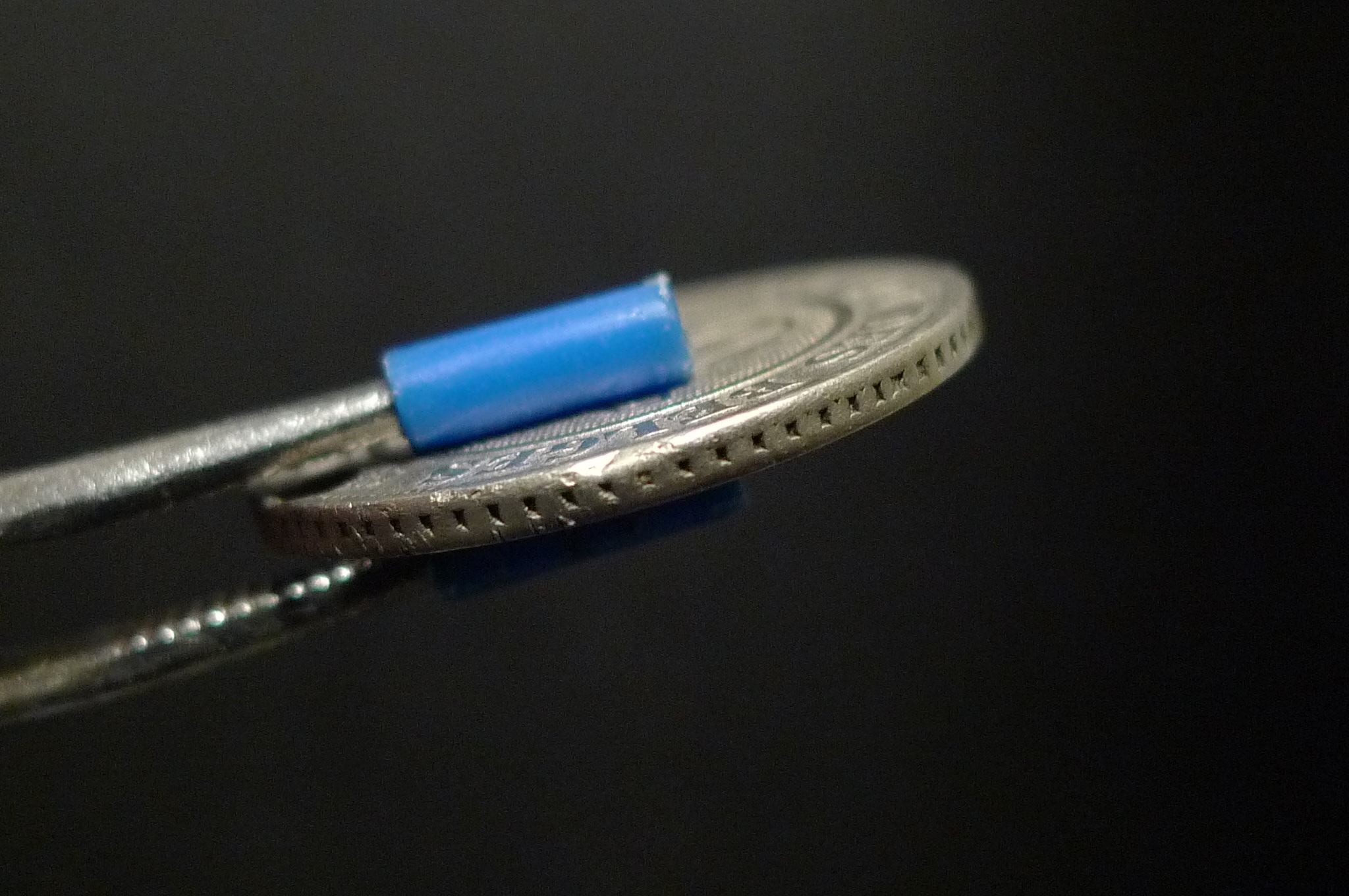 Show-Your-Coins-With-Different-Edges
