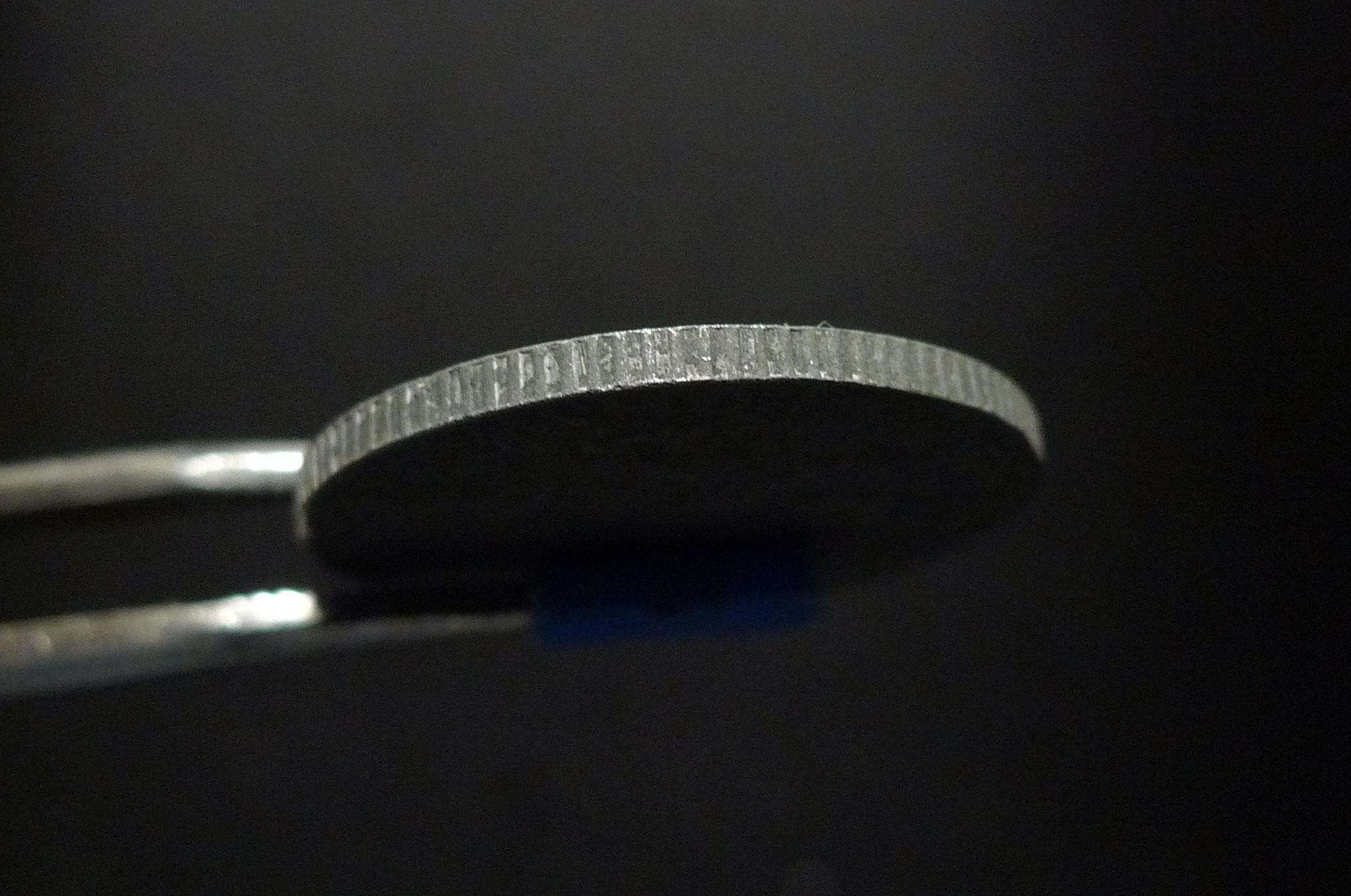 Show-Your-Coins-With-Different-Edges