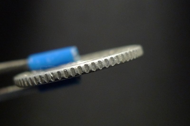 Show-Your-Coins-With-Different-Edges