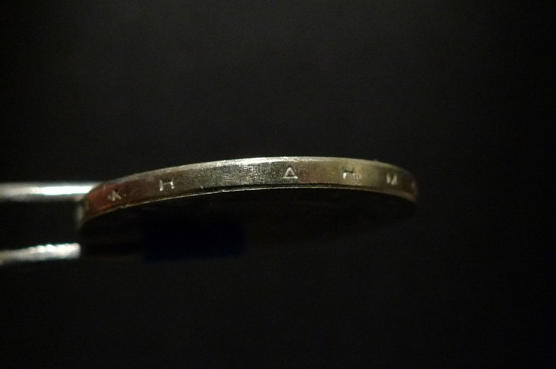 Show-Your-Coins-With-Different-Edges