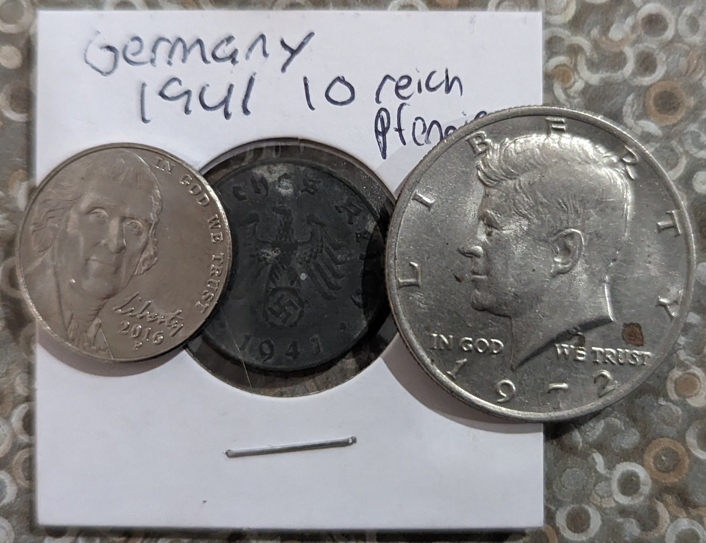 Size-Diffrence-With-10-Reichspfennig