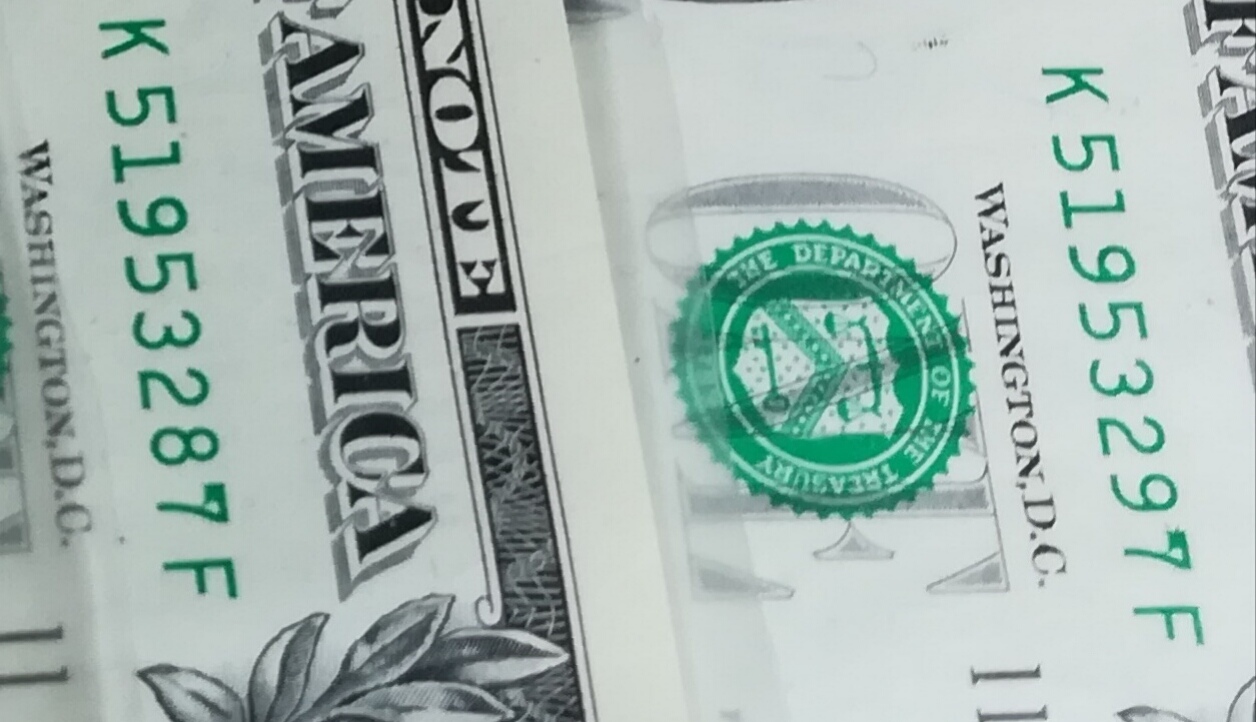 2013-Dollar-10-Consecutive-Ink-Smudge