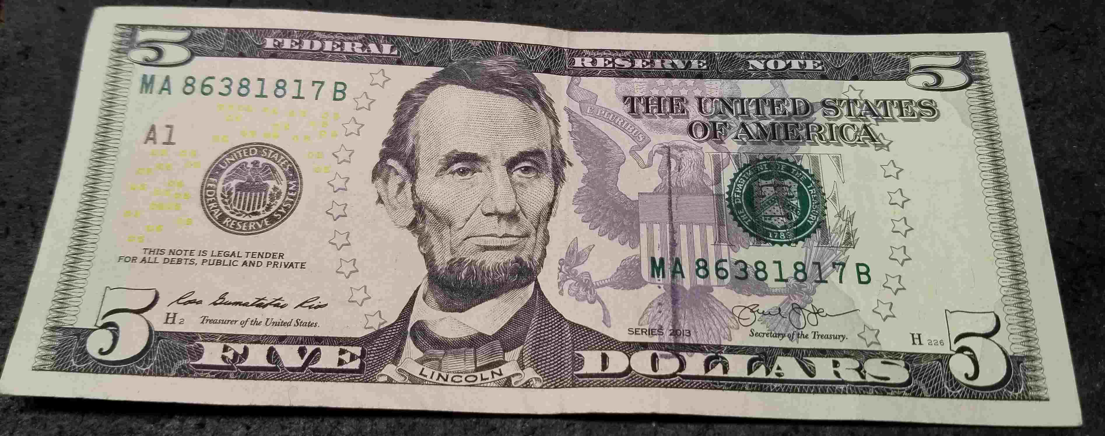 Trying-To-Figure-Out-If-This-5$--Bill-Is-An-Error