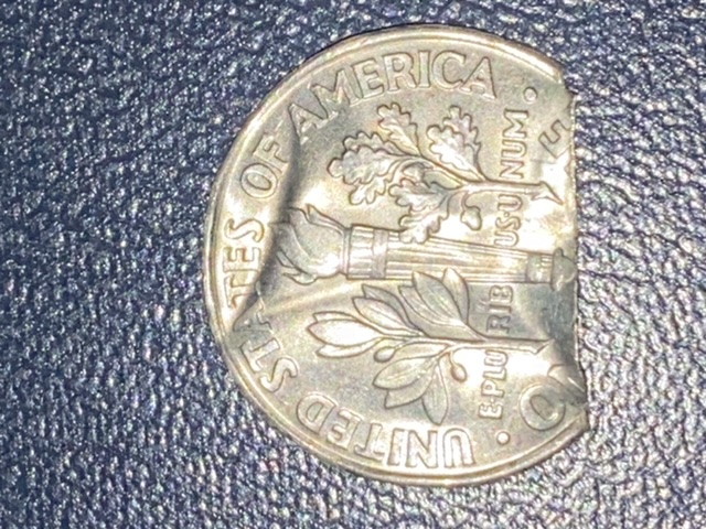 Aluminum-Feeder-Finger-19xx-Dime-Rev.-Struck-Thru-Split-Planchet