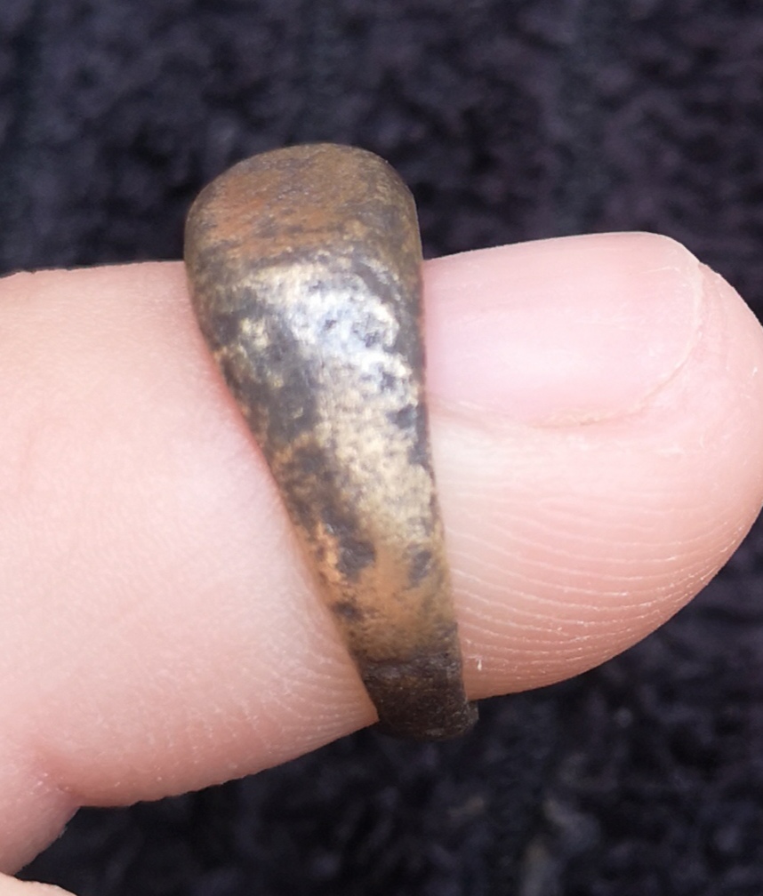 Is-This-Roman?-My-First-Attempt-At-Cleaning-A-Very-Encrusted-Ring!!