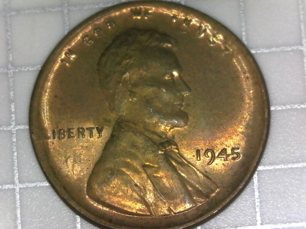 1945-Lincoln-Wheat-Cent-Centered-Broadstrike