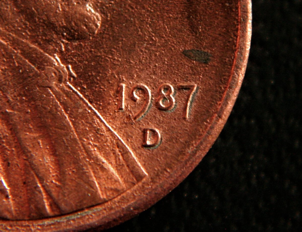 1987-D-LMC---Need-Opinions-On-What-Is-Going-On-Here