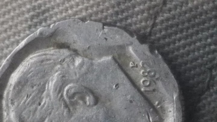 I-Found-This-Coin-In-My-Change-From-A-Local-Store.-Confused.