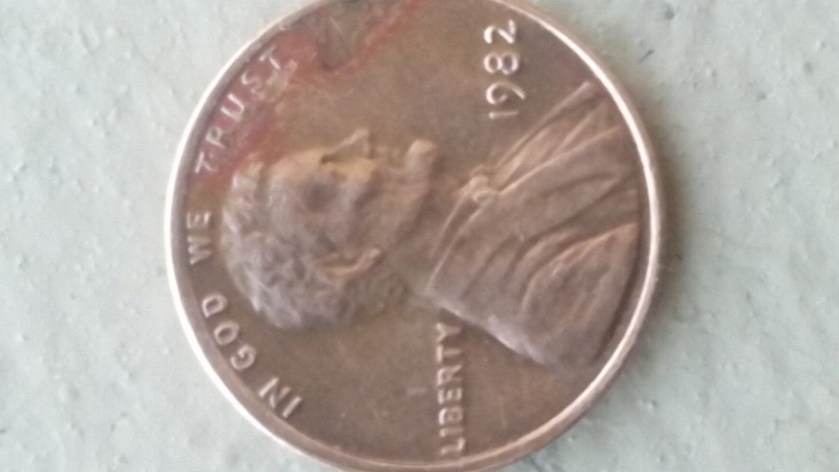 1982-D-LMC-Large-Date-With-An-Error.-Can-Someone-Please-Tell-Me-About-It.