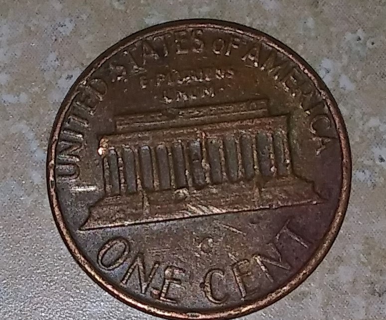 1982-D-Small-Date-Lincoln-Cent...-Need-Opinion-On-The-Value....