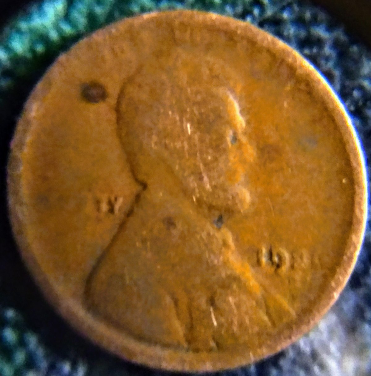 1920-D-Wheat-Penny-Grease-Filled-Error-Or-Just-Coincidental-Wear?