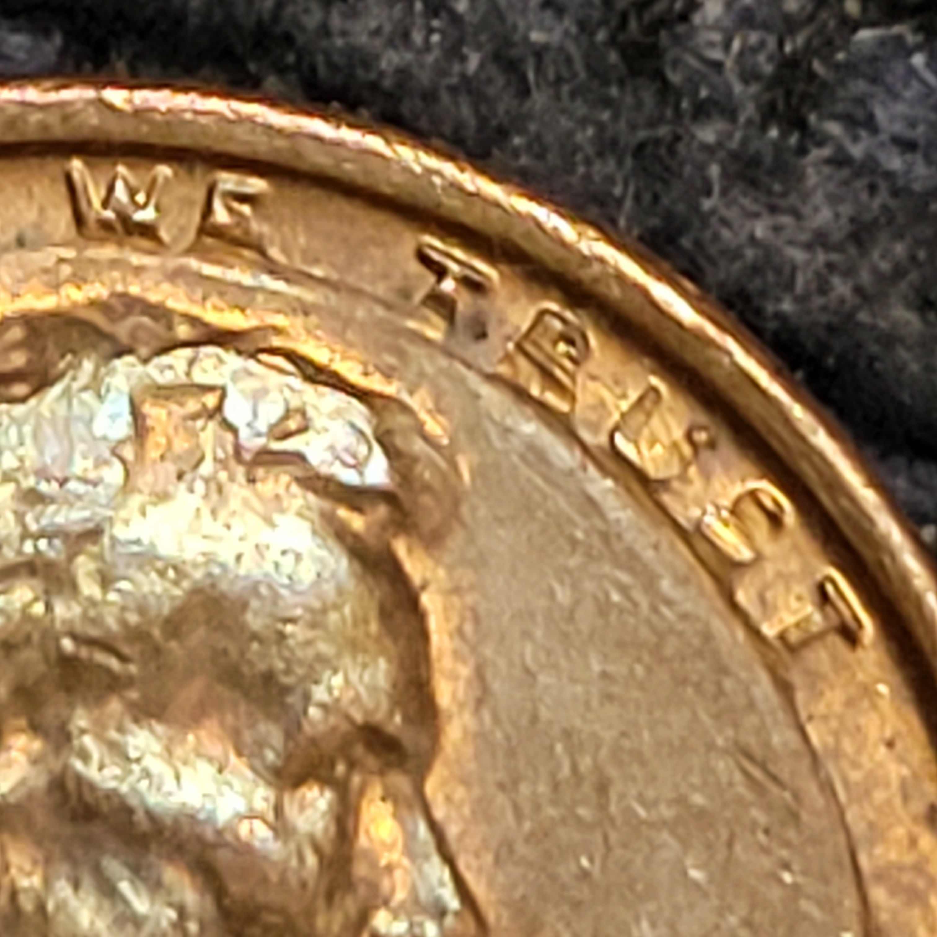 Can-Anyone-Identify-What-Exactly-Is-Going-On-With-This-1973-Penny?