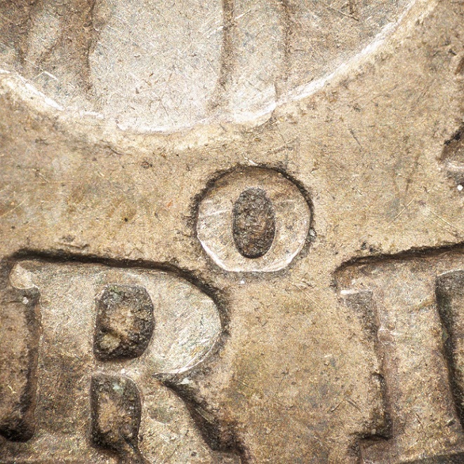 Extreme-Macro-Coin-Photography