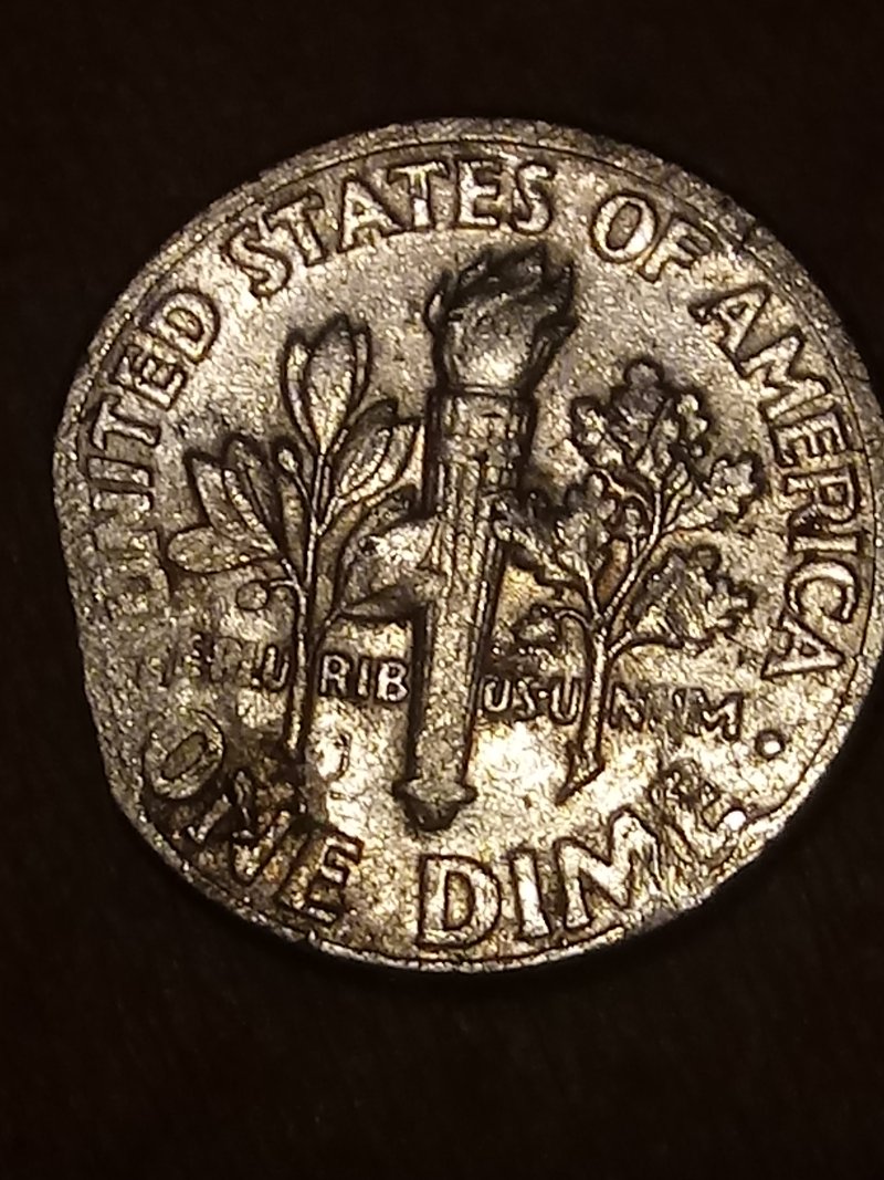 2005-D-Dime-Never-Seen-This-Before-Please-Help!