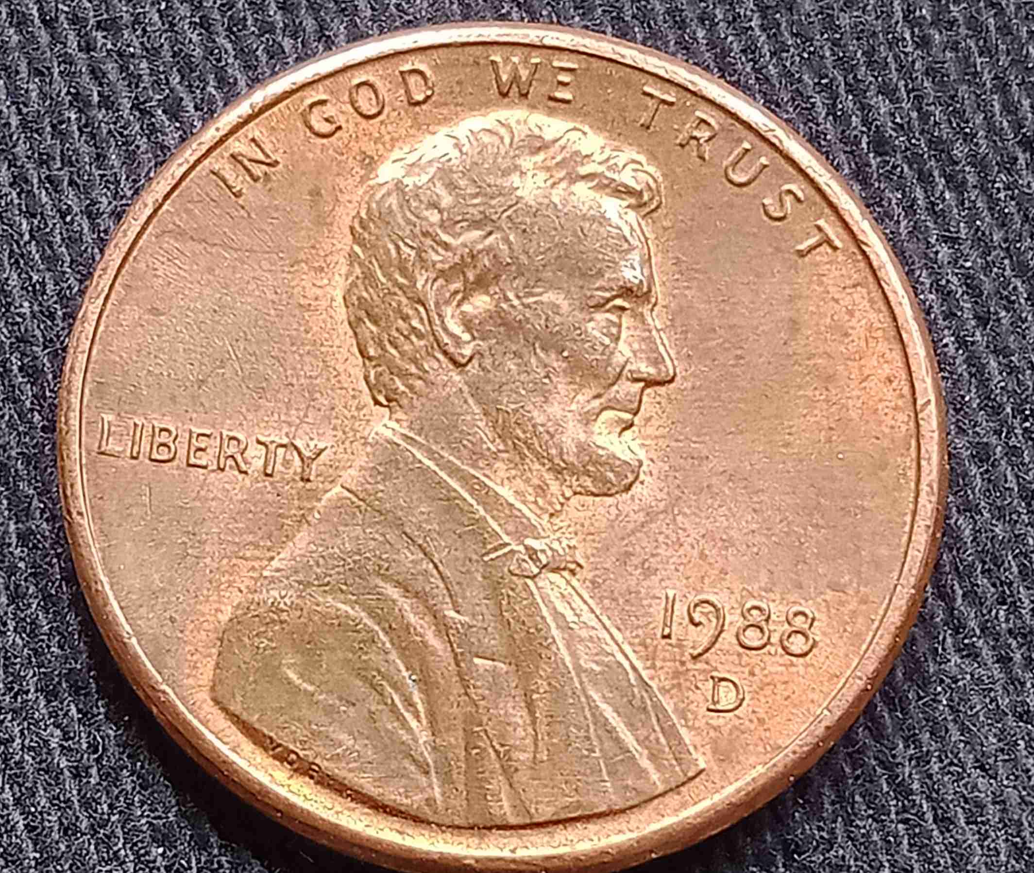 OK-1988-Lincoln-Ear?
