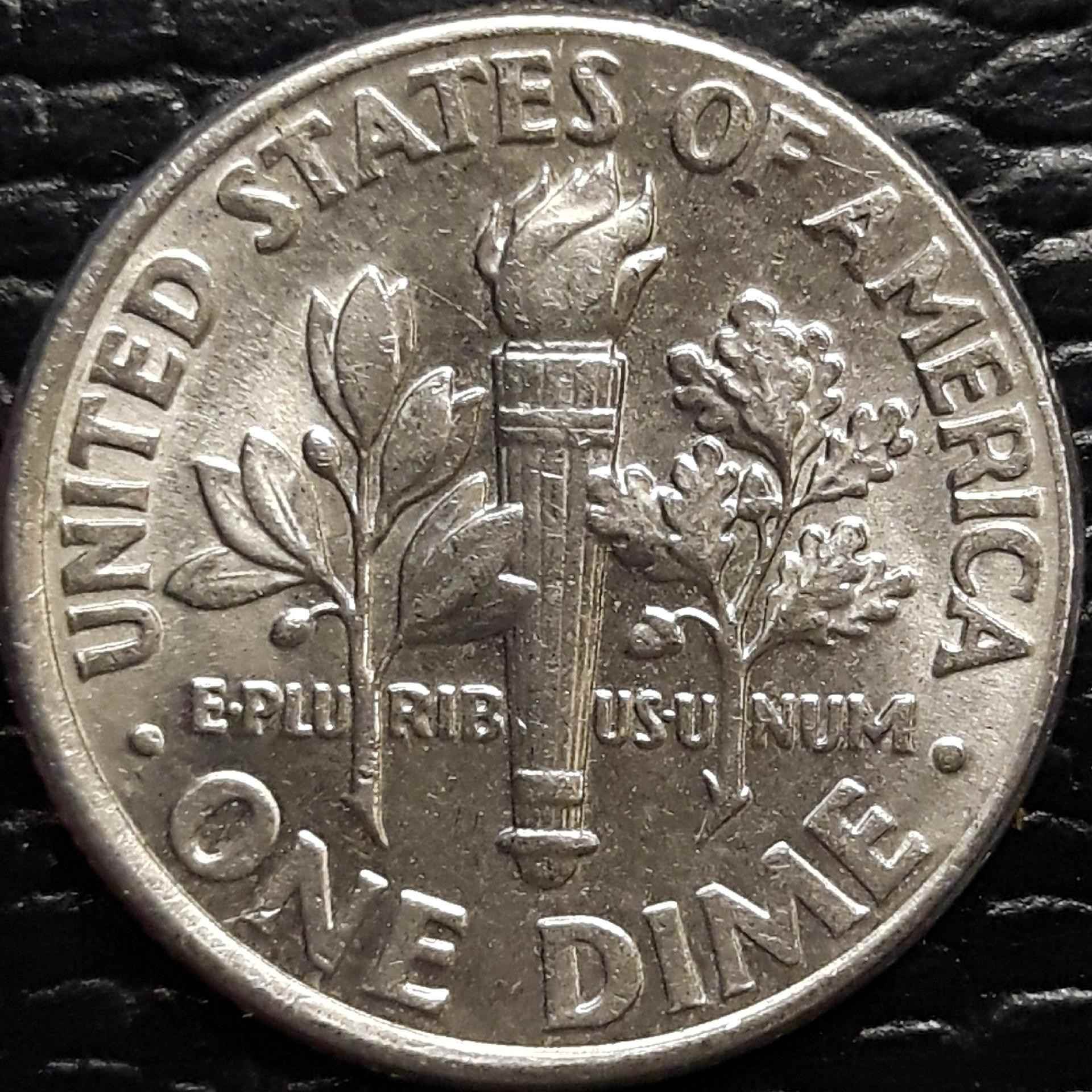 2004-P-Dime-With-Lump-Of-Metal-On-His-Nose-&-Bottom-Right-Of-Him-Has-A-Issur.-Any-Value.-Just-Curiou