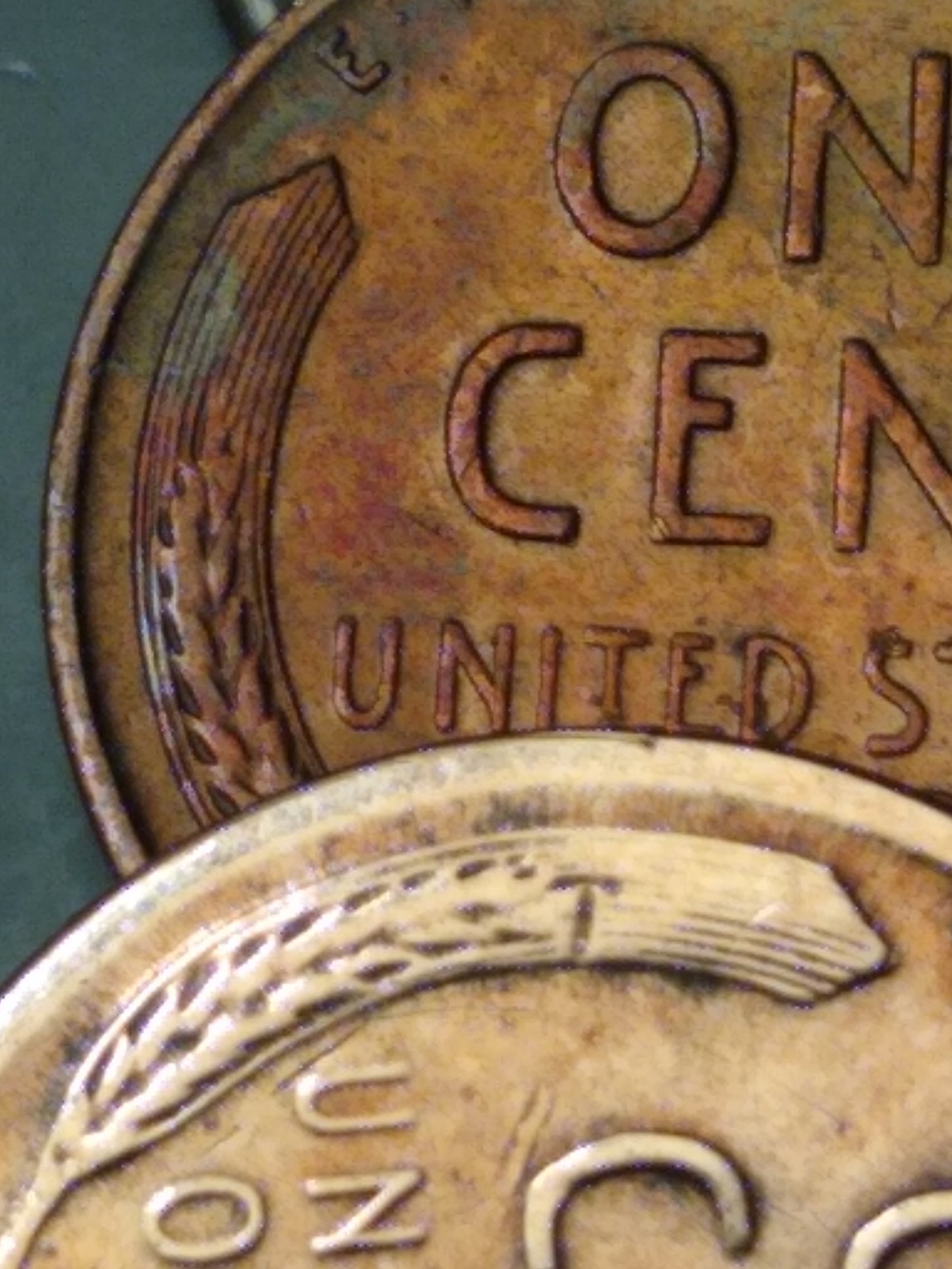Odd-Marks-On-Lincoln's-Shoulder-On-A-1946-Wheat-Penny
