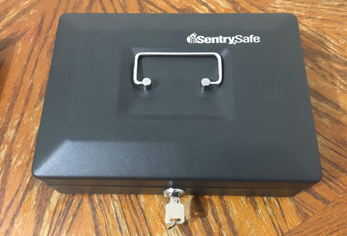 DIY-2x2-Coin-Safe-And-Organizer.