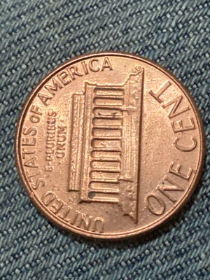 1983-D-DDR-Everything-Is-Doubled-Including-Memorial