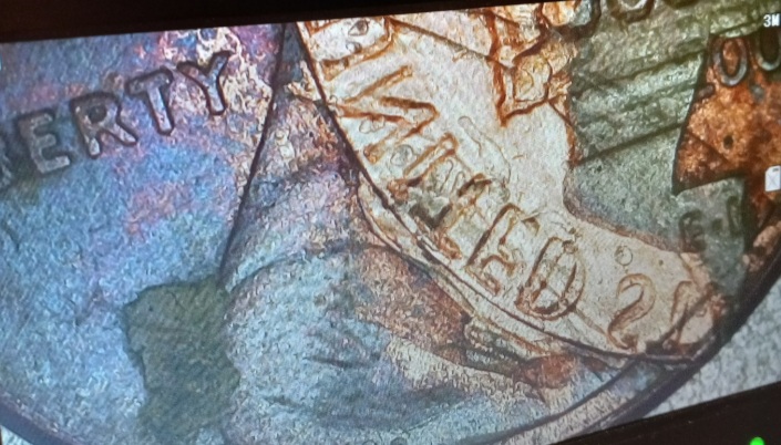 Help!-2001-Lincoln-Cent.-Impossible-Or-Legit?