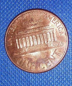 1999-D-Penny-W-Lincolns-Nose-It's-Got-To-Be-An-Error?