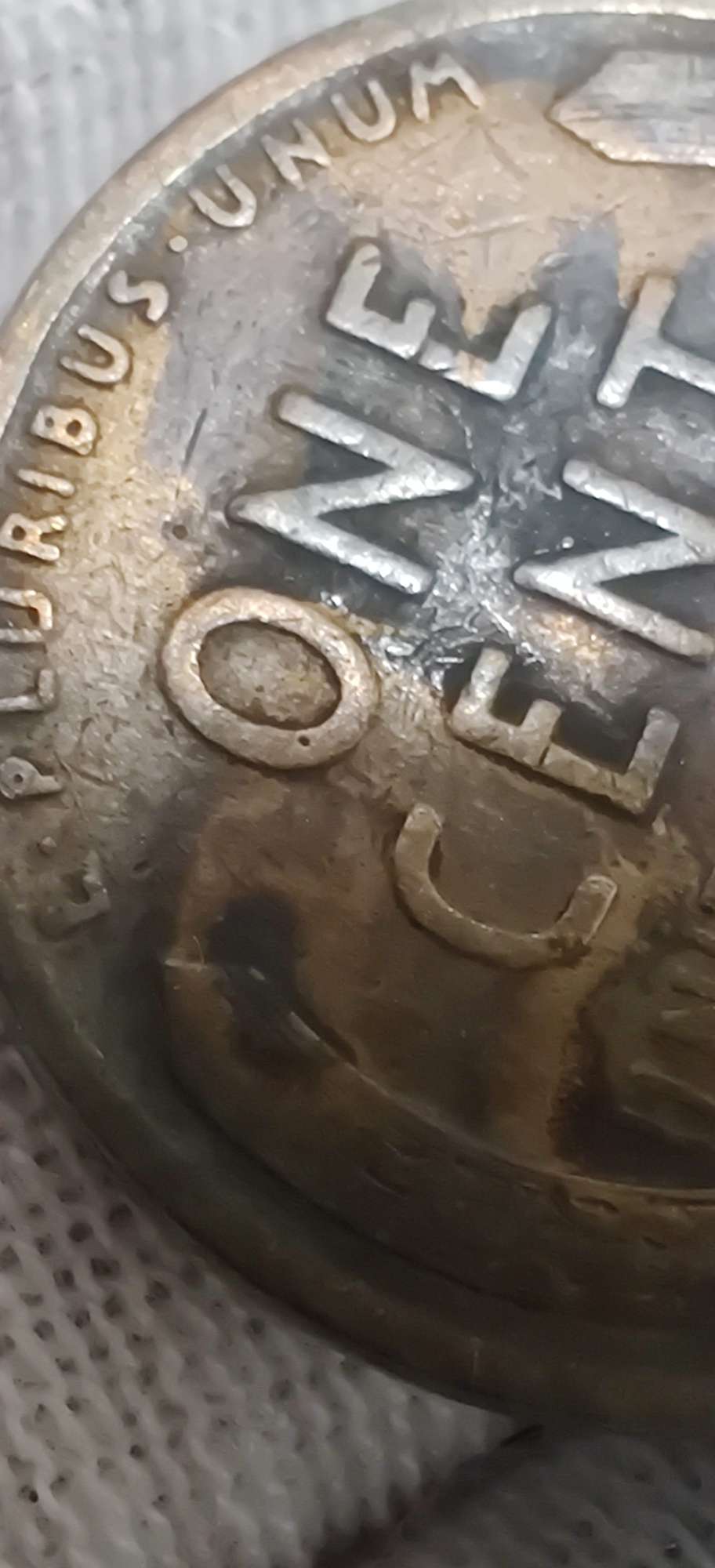 1919-Wheat-Penny-On-Dime