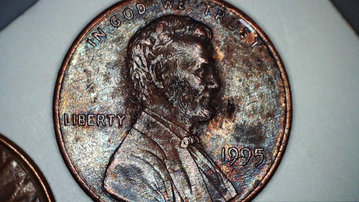 Interesting-1995-Lincoln-Memorial-Cent