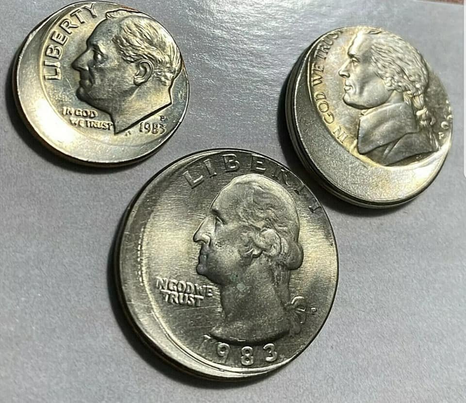 1983-P-Dime-Off-Center-And-Full-Bands?