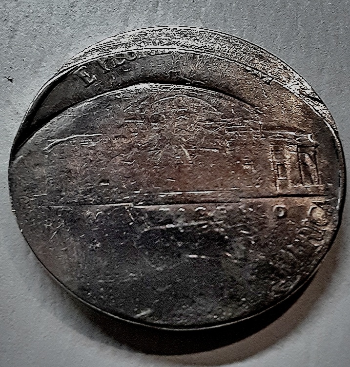 2001-Jefferson-Nickel-That-Looks-Smudged-&-Possible-Offcentre-Broadstrike?