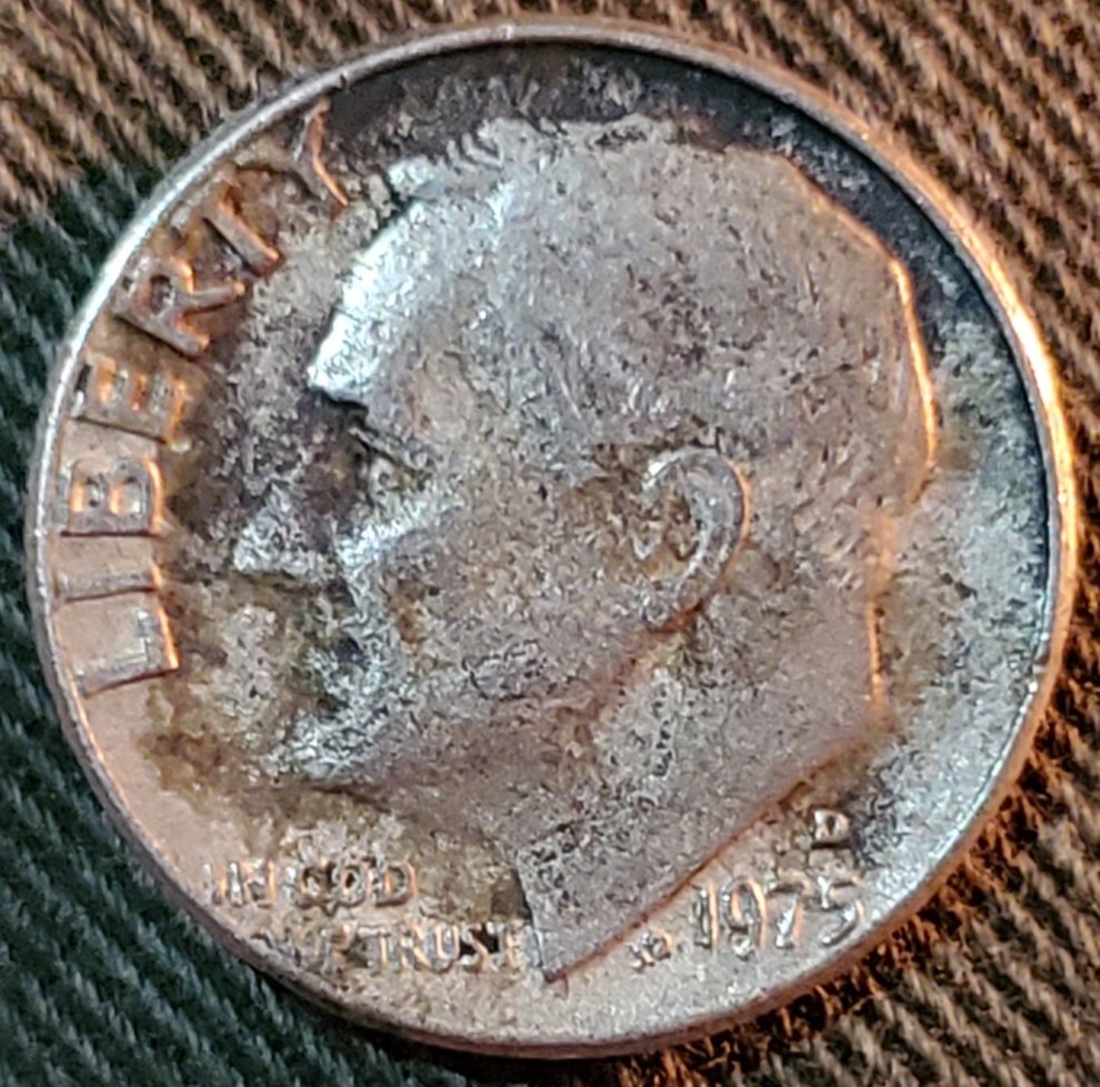 1975-D-Dime-Split-Rim