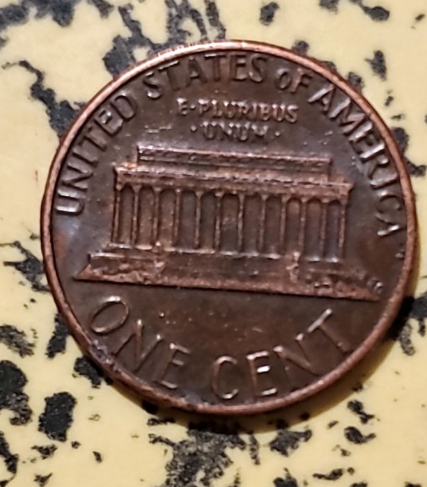 1982-Lincoln-Penny-Small-Date-And-Mint-Error