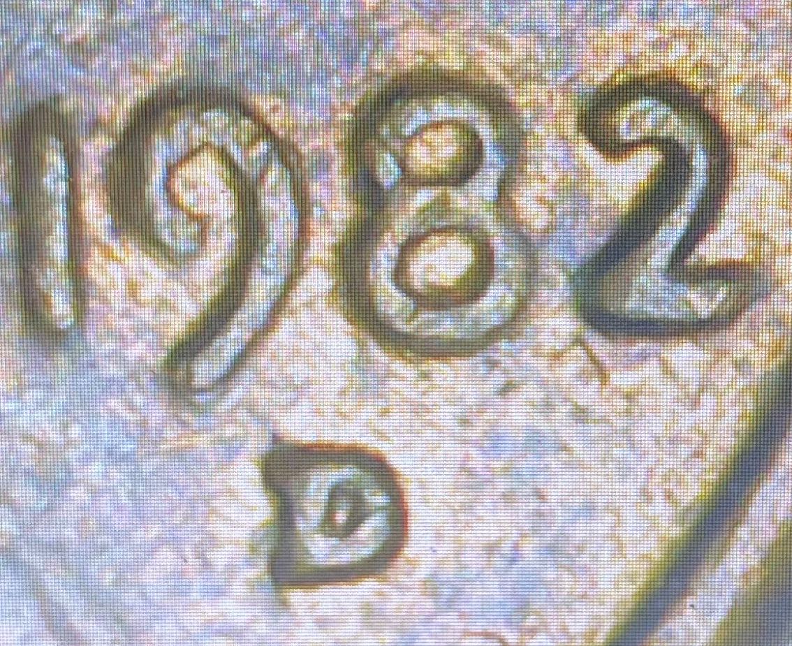 Hello-There!-Can-You-Tell-Me-If-These-1982-D-Mint-Pennie's-Are-Large-Or-Small-Dates?